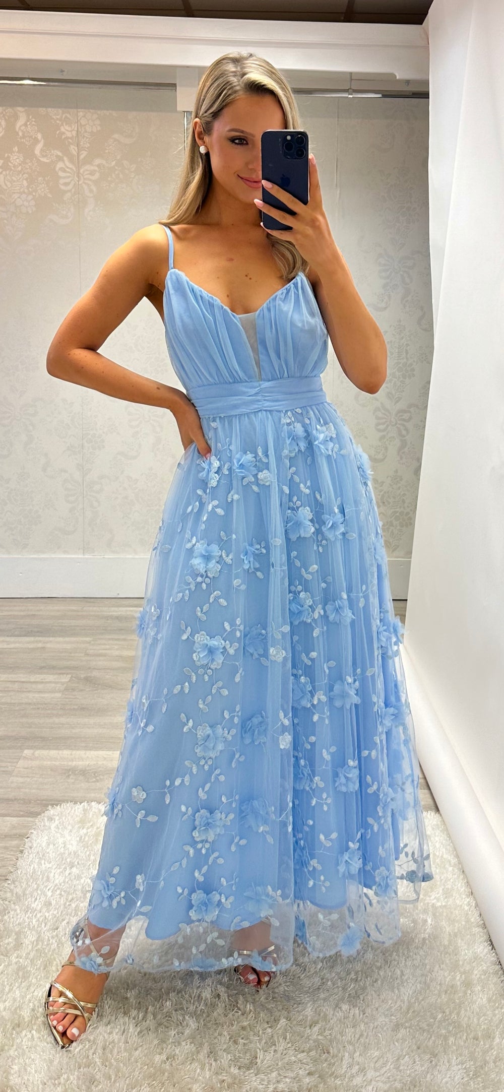 Everly Blue