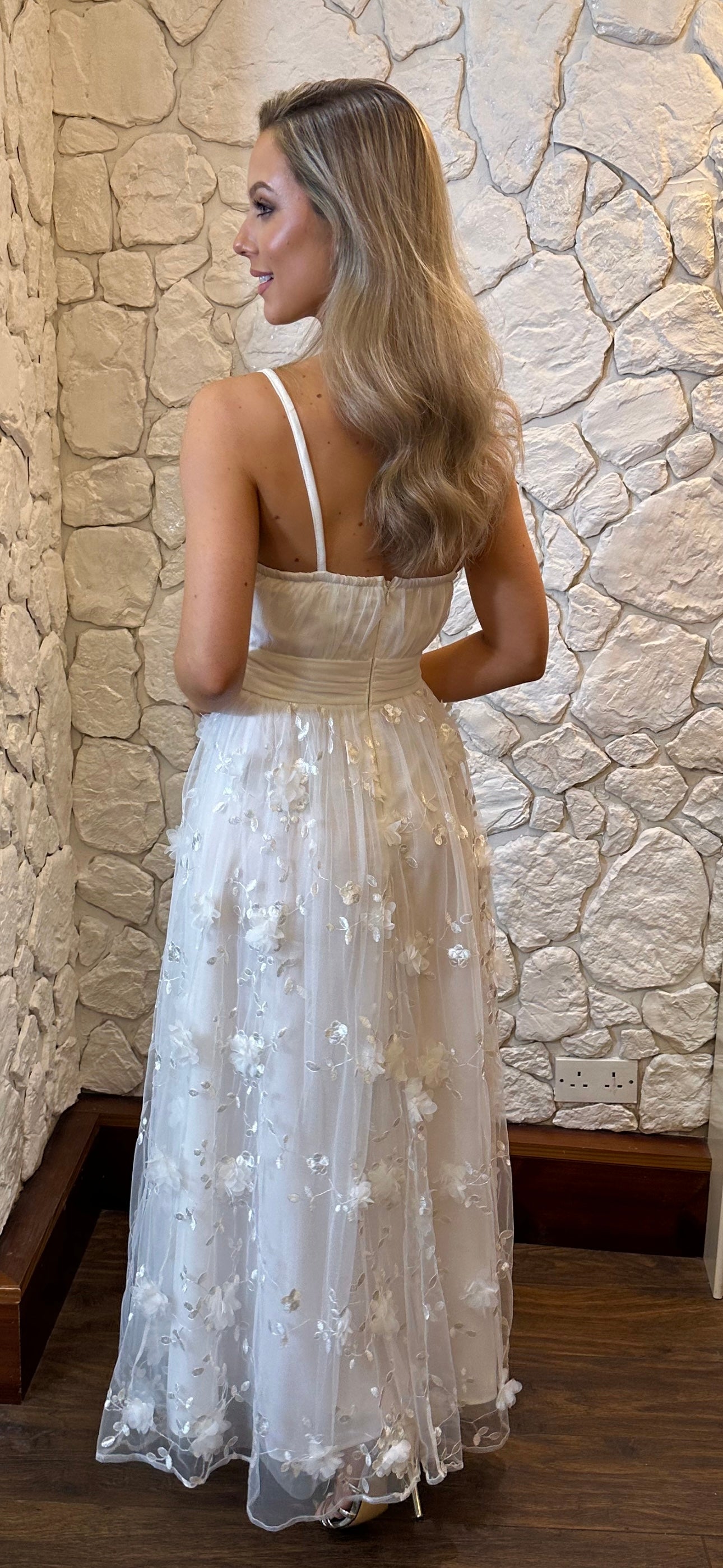Everly White