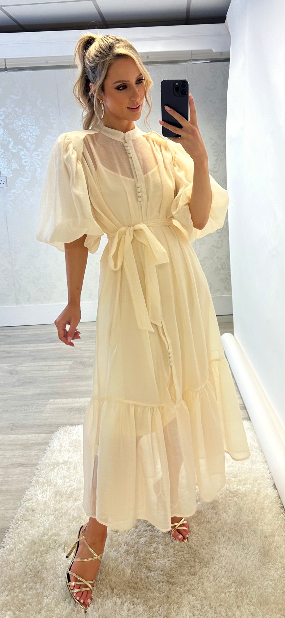 Bella Cream