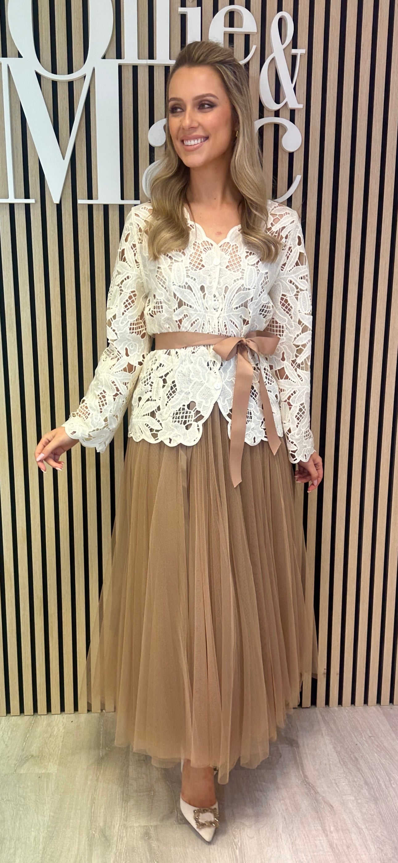Caley Beige