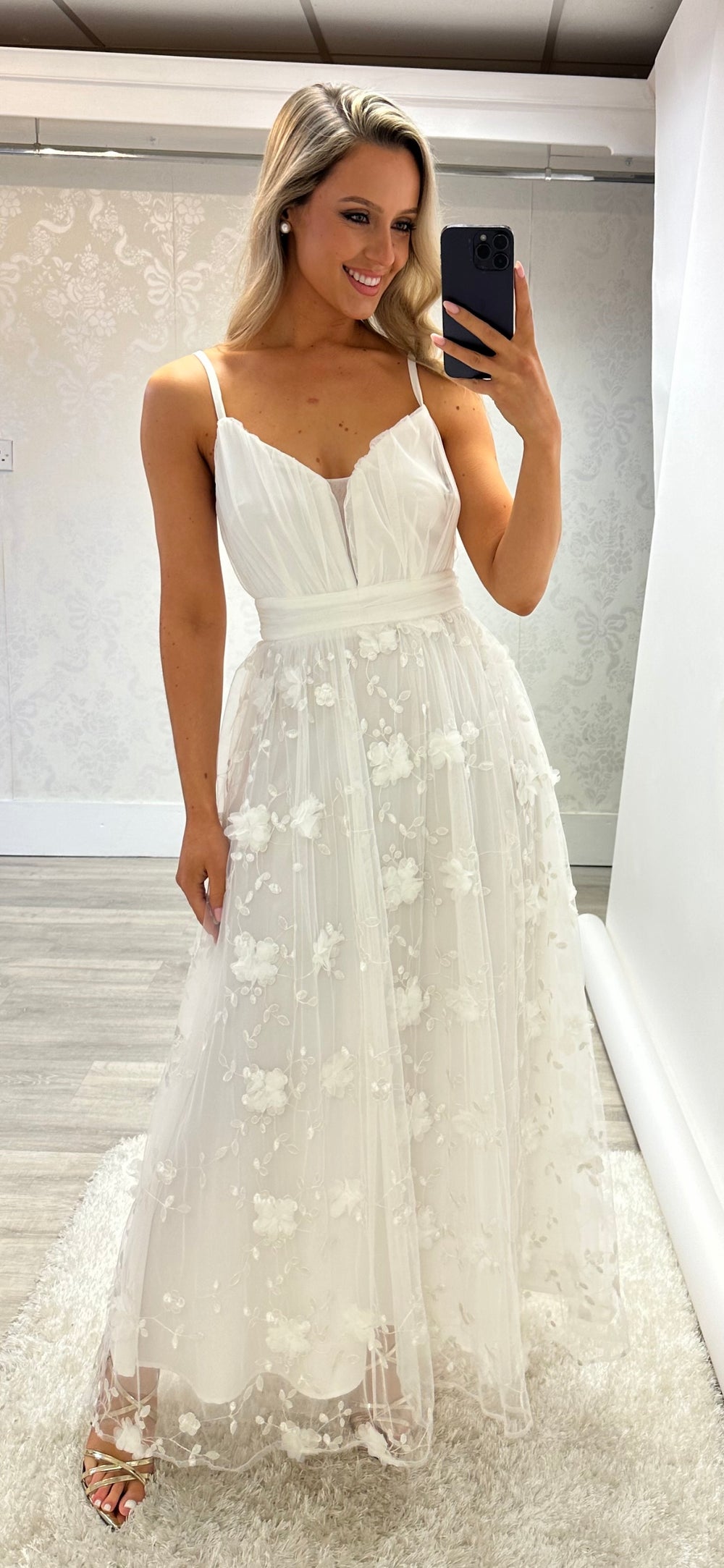 Everly White